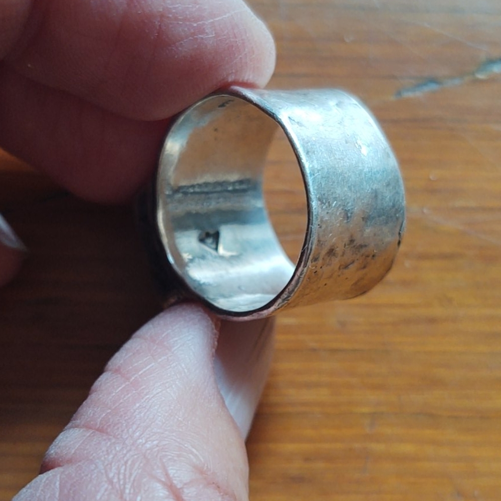 Ring - Picture 3 of 4
